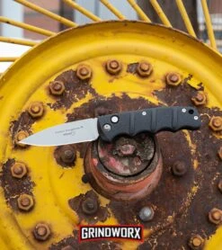 Boker Kalashnikov Warhawk Automatic Knife - D2 Dagger Black Plain 20 Boker Kalashnikov Warhawk Automatic Knife - D2 Dagger Black Plain -Boker Shop Boker Kalashnikov Automatic Knife Black Bead Blast KALS74 BHQ 0103 kp lifestyle web large 17
